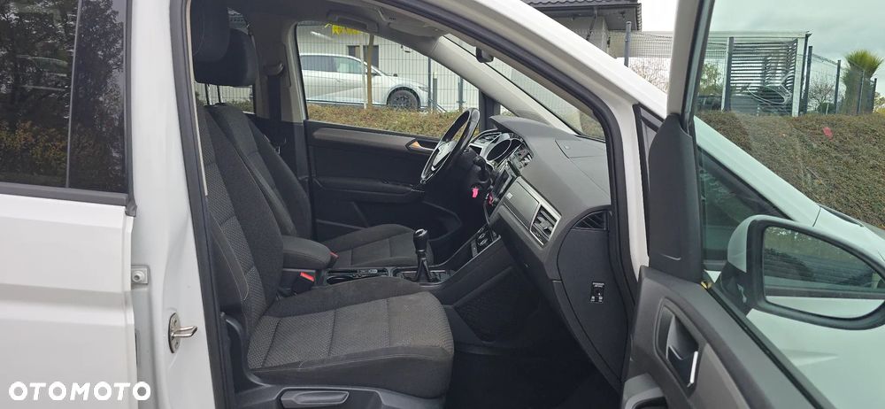 Volkswagen Touran 1.6 TDI BMT Trendline - 28