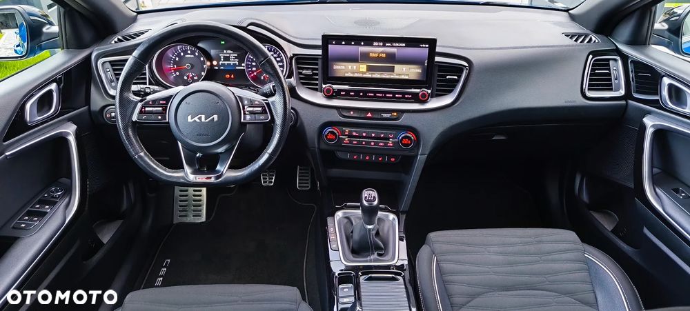 Kia ProCeed - 9