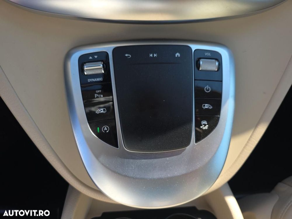 Mercedes-Benz V 300 d Lung - 21