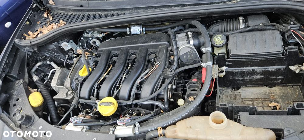 RENAULT CLIO III 05-09 1.6 K4M 804 - ZDERZAK TYL TYLNI NV676 - 19