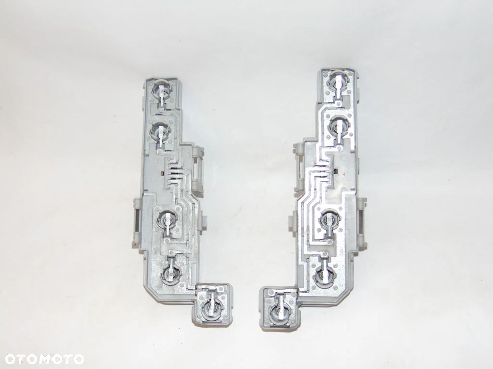 Wkład lewy prawy oprawka żarówek lampy tylnej tył lewej prawej Opel Vectra C HB hatchback liftback sedan 02-05r - 1