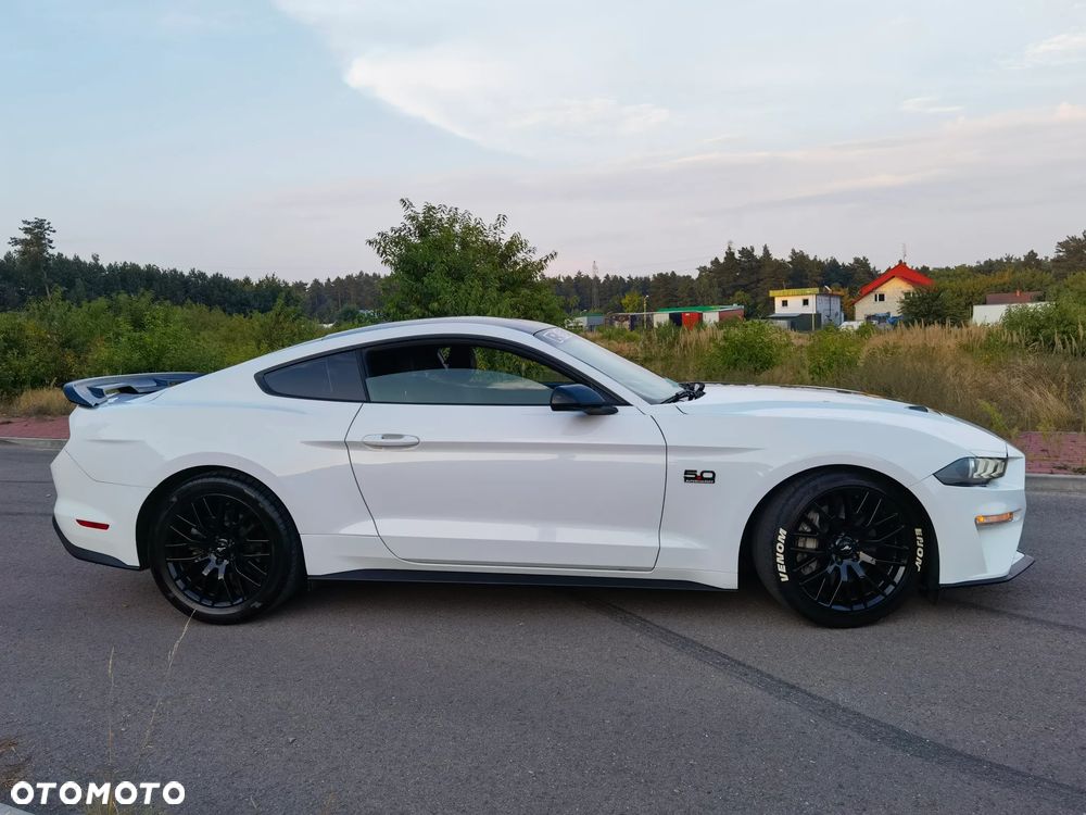 Ford Mustang - 6