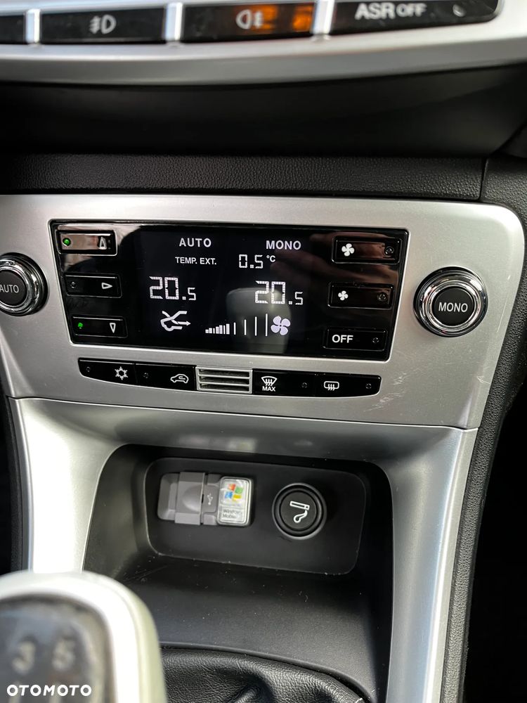 Lancia Delta 1.4 T-Jet Oro - 11