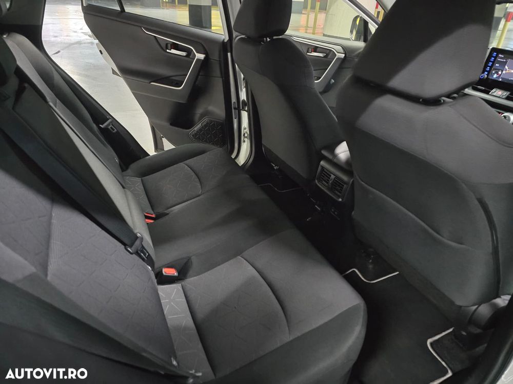 Toyota RAV4 - 7