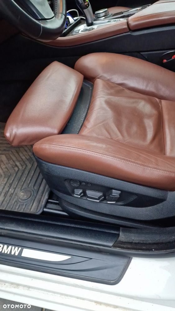 BMW Seria 5 525d xDrive Luxury Line - 15