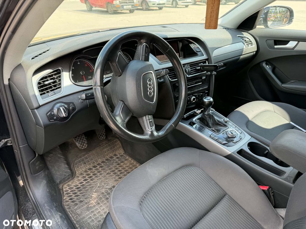 Audi A4 Avant - 4