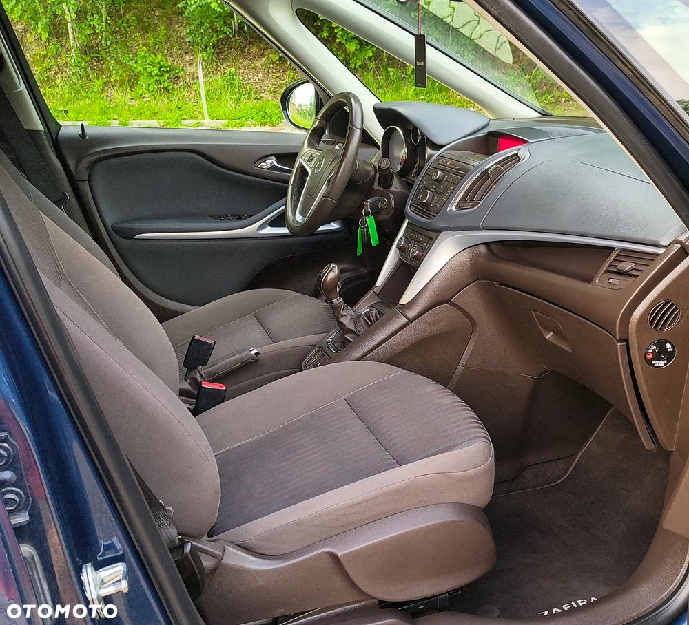 Opel Zafira - 14