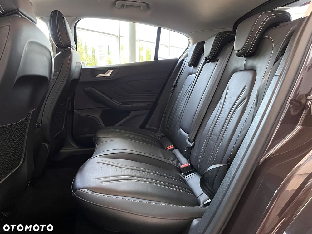 Ford Focus 1.5 EcoBoost Vignale - 23