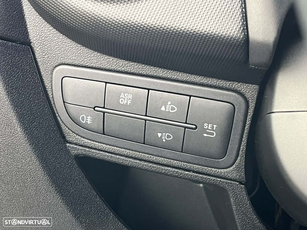 Fiat Fiorino 1.3 M-Jet SX - 11