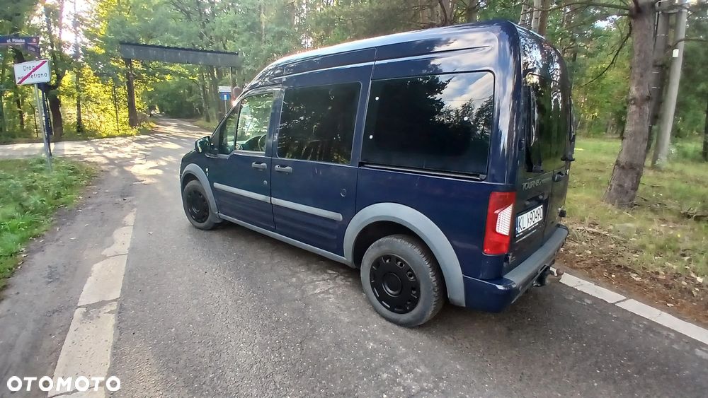 Ford Tourneo Connect - 11
