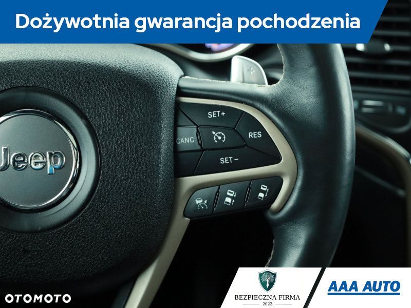 Jeep Grand Cherokee - 21