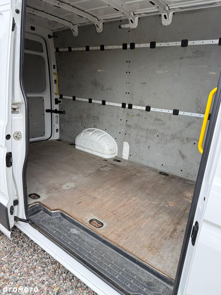 Volkswagen Crafter - 13