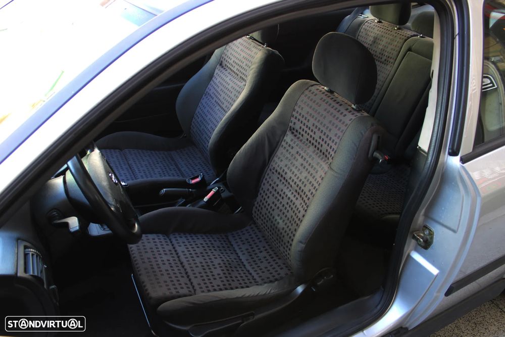 Opel Astra 1.6i Sport - 22