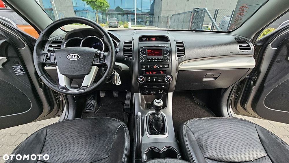 Kia Sorento - 16