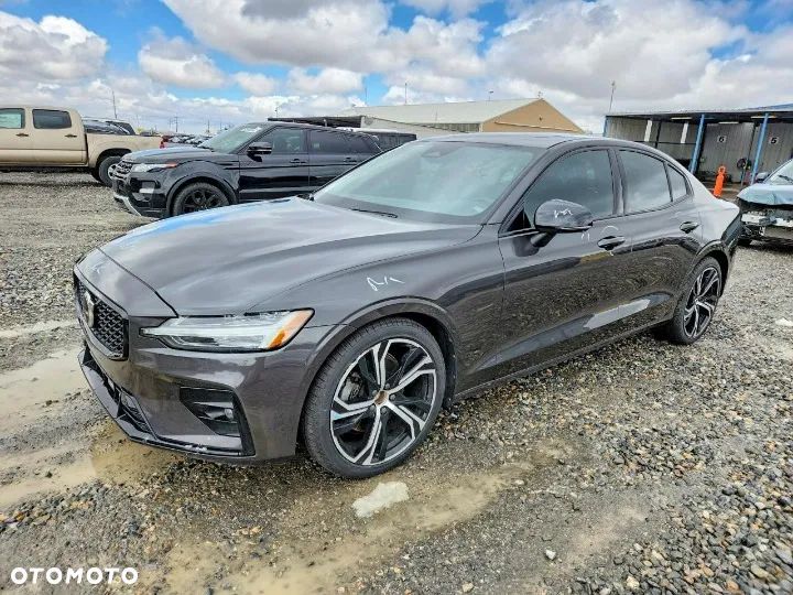 Volvo S60 B5 B Ultimate Dark - 1