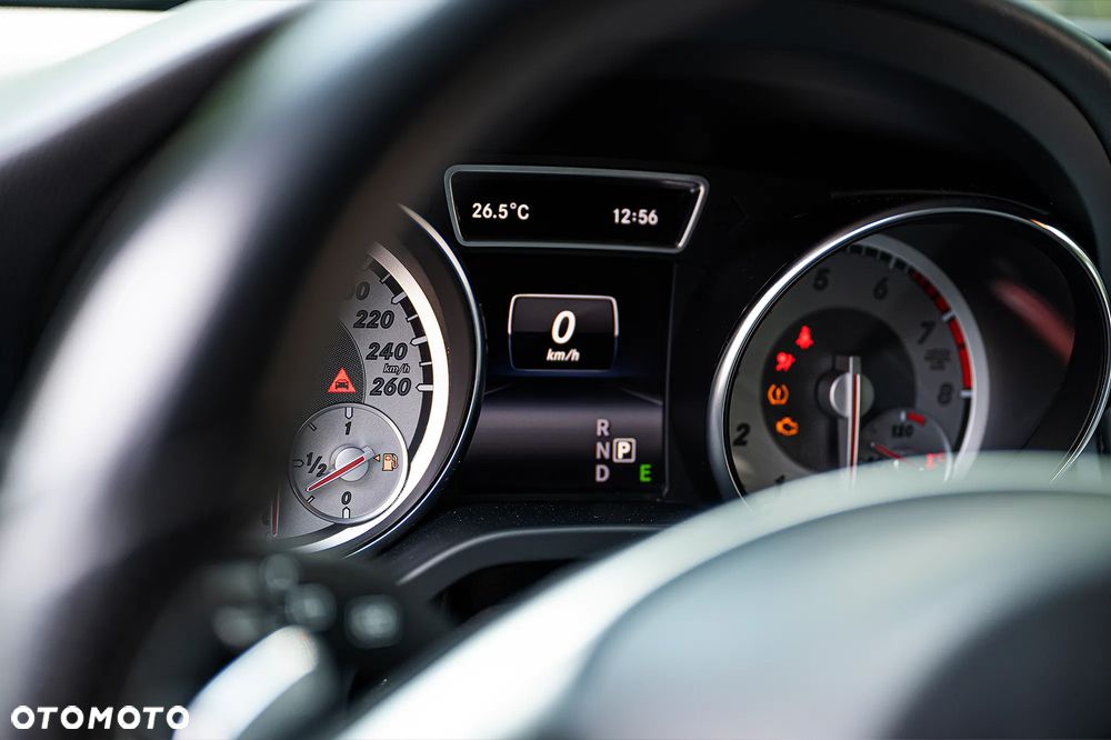 Mercedes-Benz CLA 200 7G-DCT AMG Line - 13