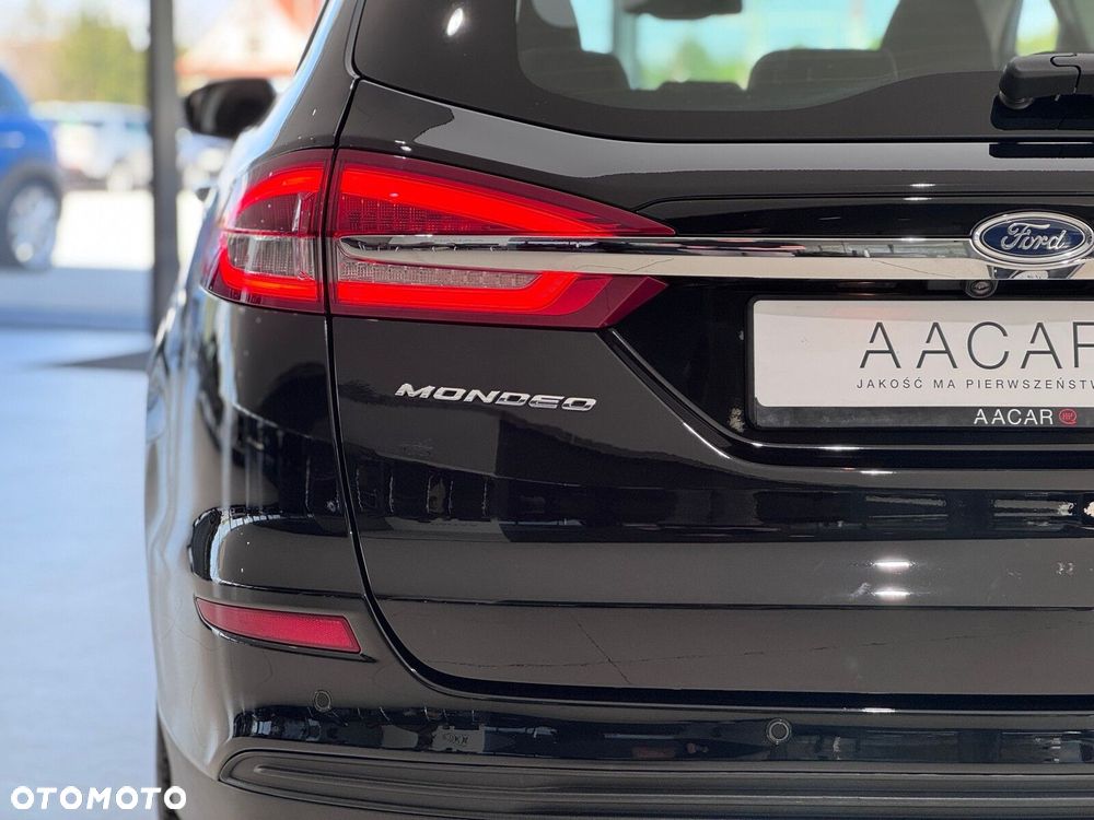 Ford Mondeo - 38