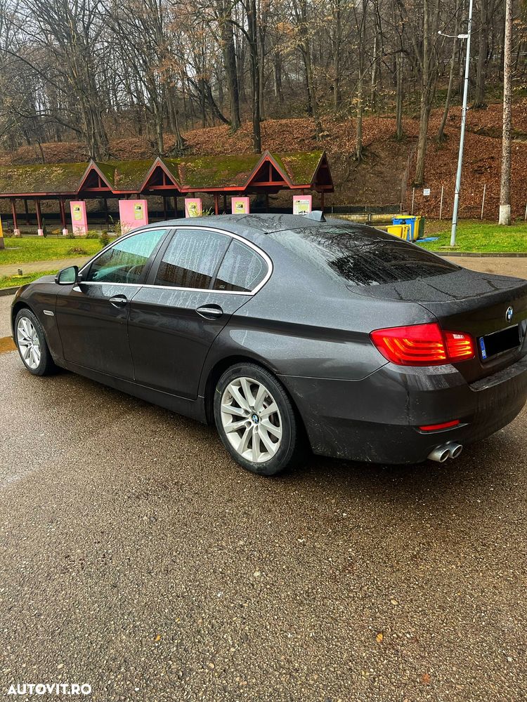 BMW Seria 5 530d xDrive Gran Turismo Aut. Luxury Line - 4