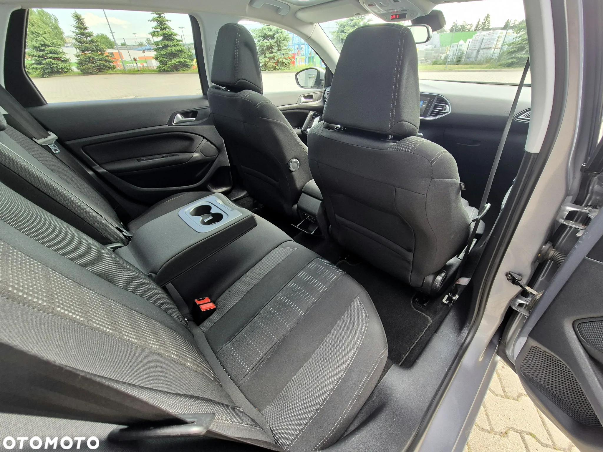 Peugeot 308 SW BlueHDi 150 Automatik Stop & Start Allure - 19