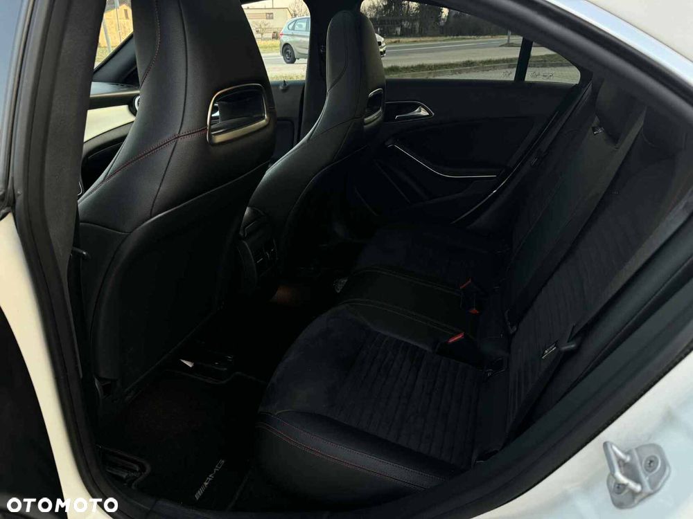 Mercedes-Benz CLA 200 7G-DCT AMG Line - 6