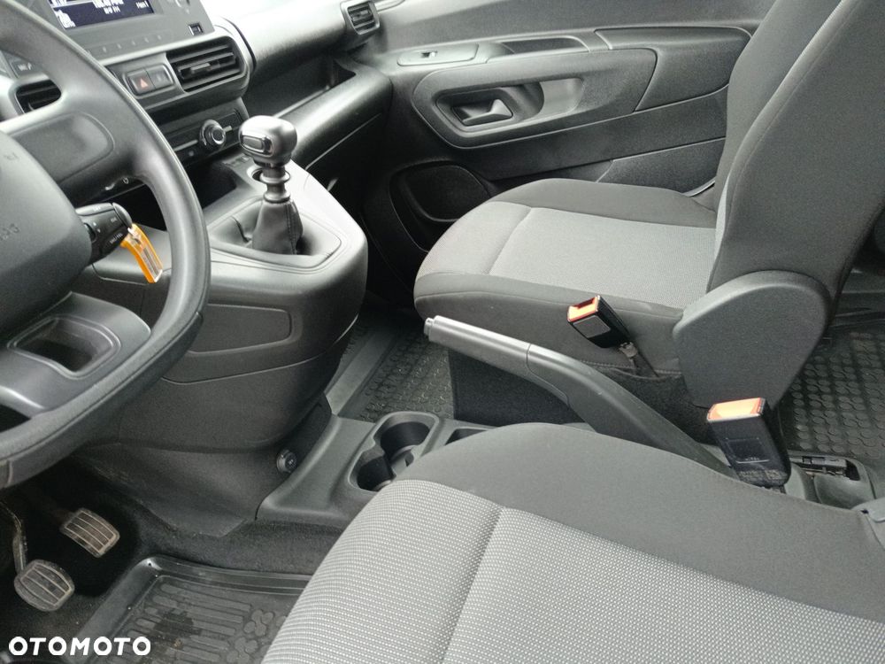 Toyota Proace City Verso 1.2 D-4T Combi - 24