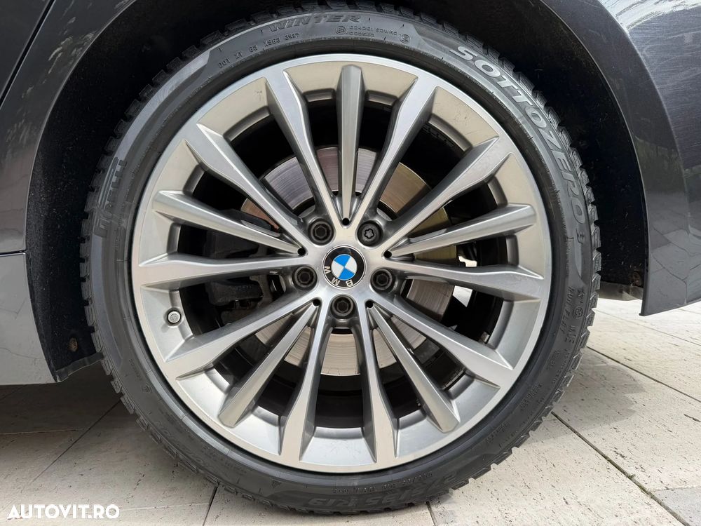 BMW Seria 5 530d xDrive AT MHEV - 30
