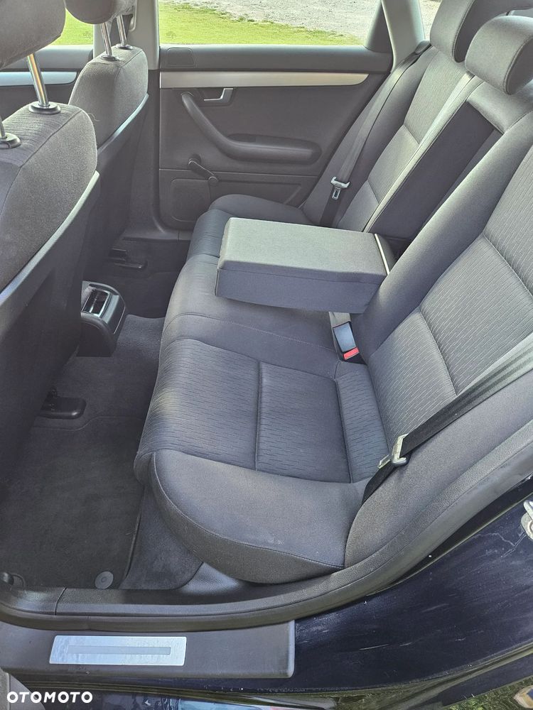 Audi A4 Limousine - 9