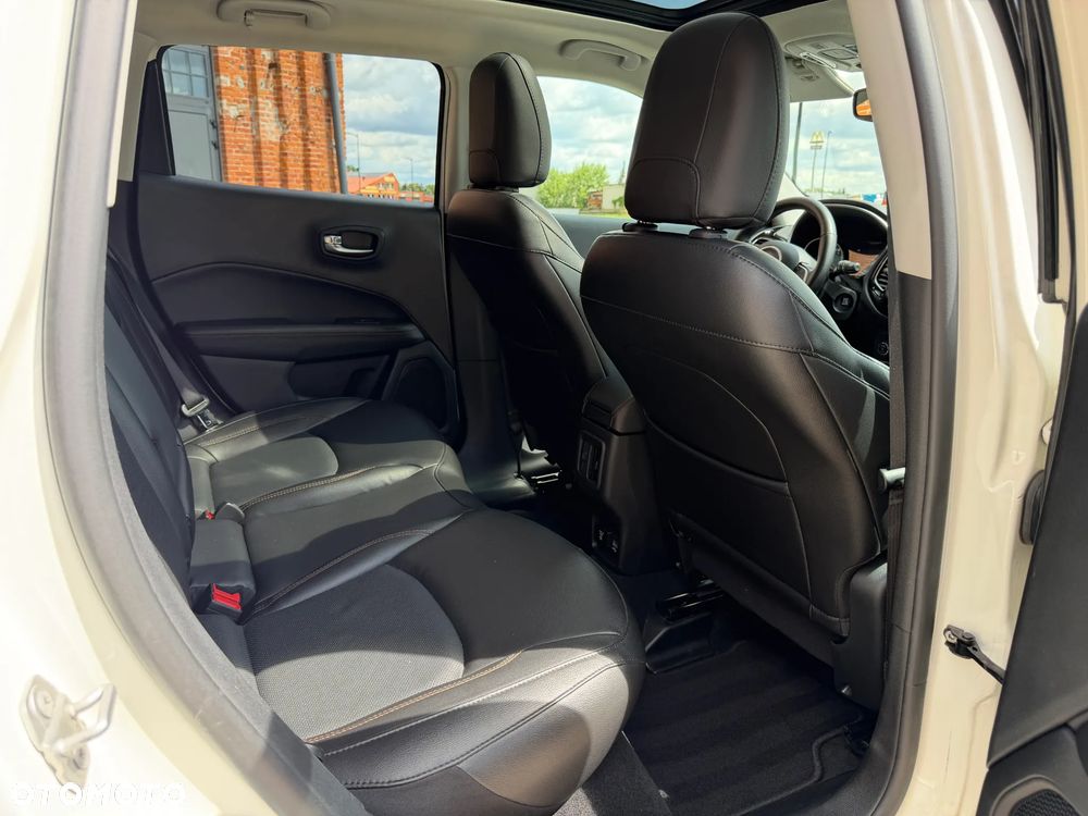 Jeep Compass - 18