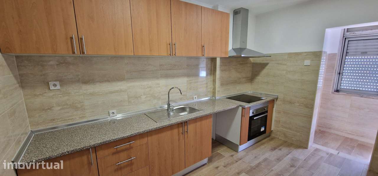 T2 Remodelado para arrendamento, Seixal - Grande imagem: 2/27