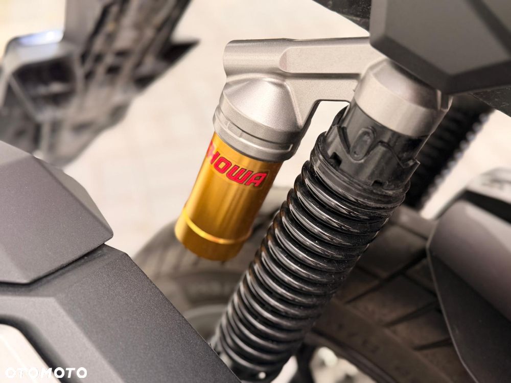 Honda ADV350 - 11