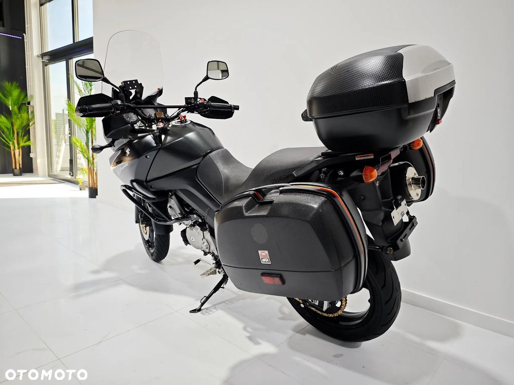 Suzuki V-STROM - 16