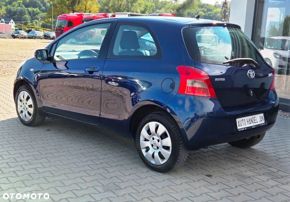 Toyota Yaris - 8