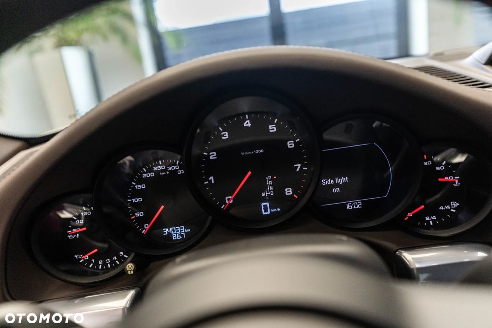 Porsche 911 Carrera PDK - 19