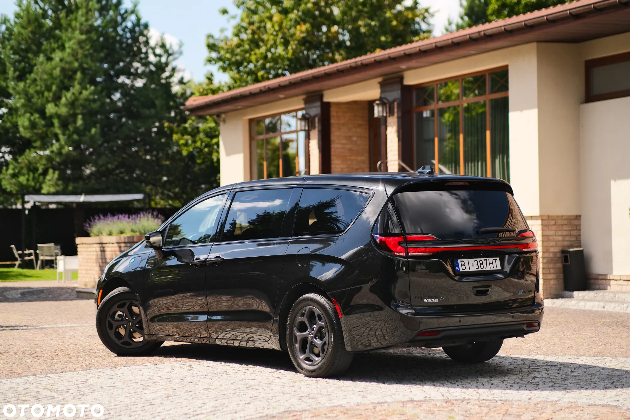 Chrysler Pacifica - 3