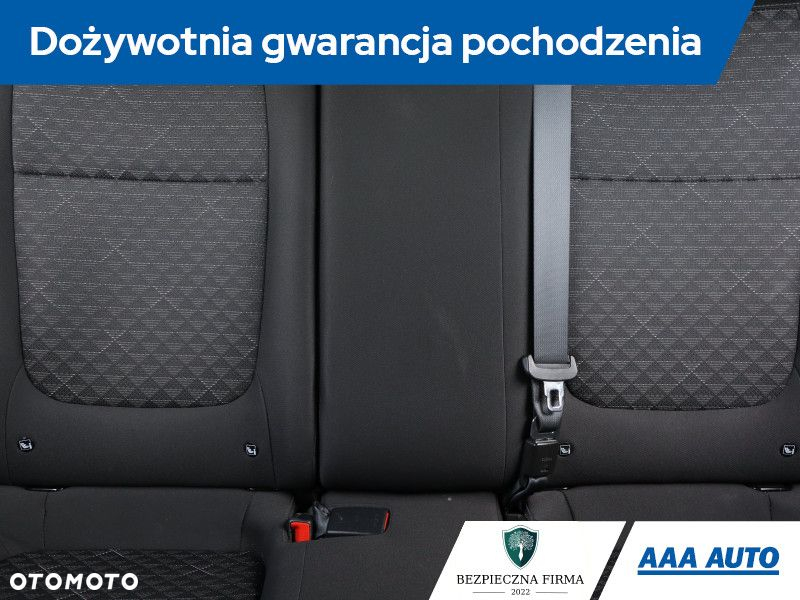 Kia Rio - 11