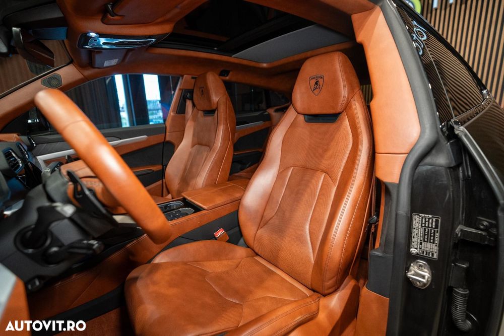 Lamborghini URUS - 31