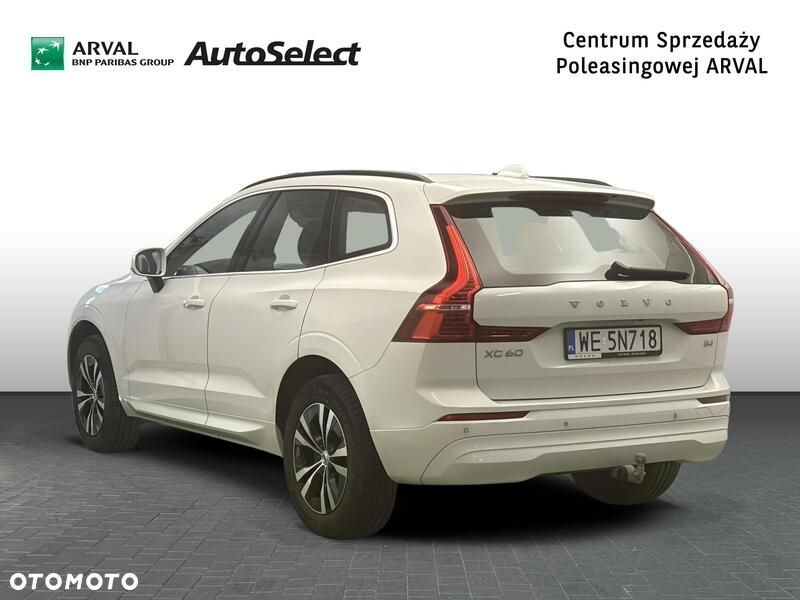 Volvo XC 60 B4 B Momentum Pro - 4