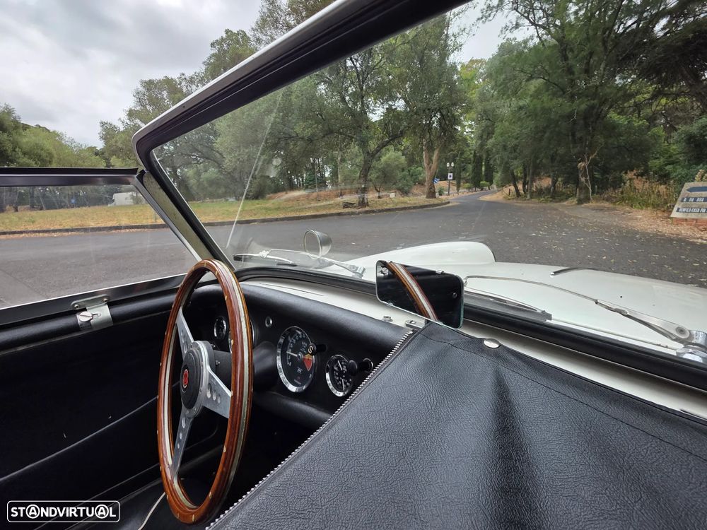 MG Midget - 7