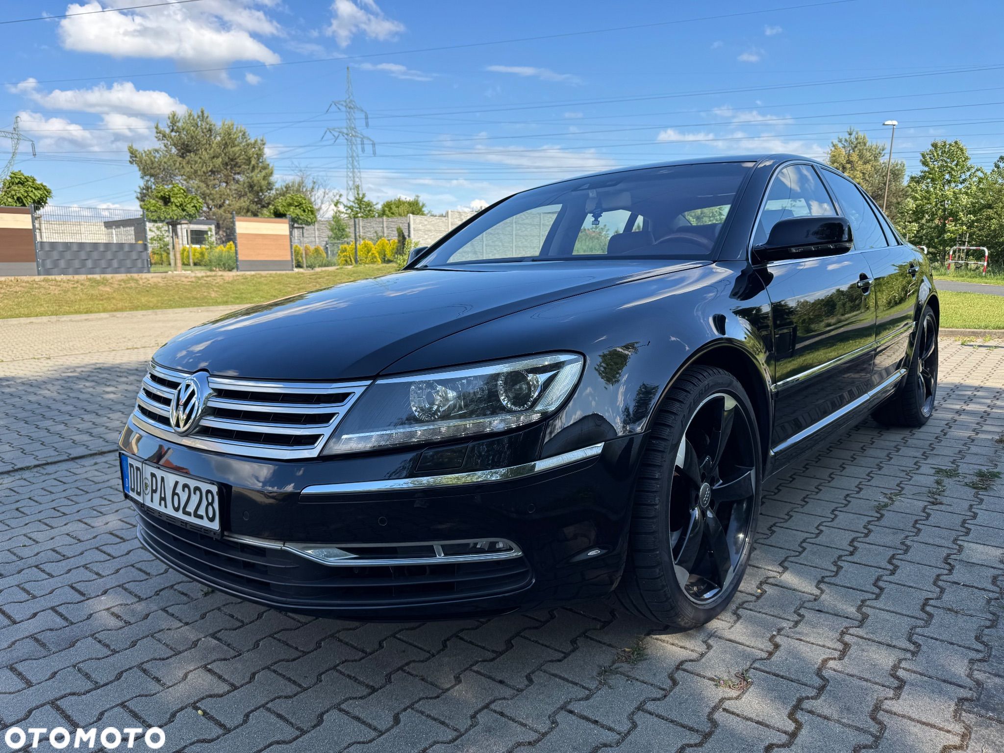 Volkswagen Phaeton 4.2 V8 4MOTION Automatik (5 Sitzer) - 1