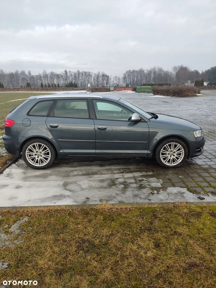 Audi A3 Sportback 2.0 TDI DPF Attraction - 2