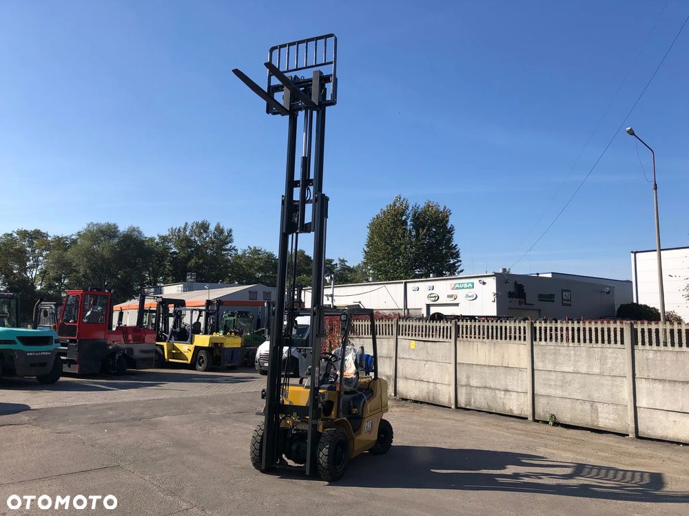 Caterpillar GP25N - 16