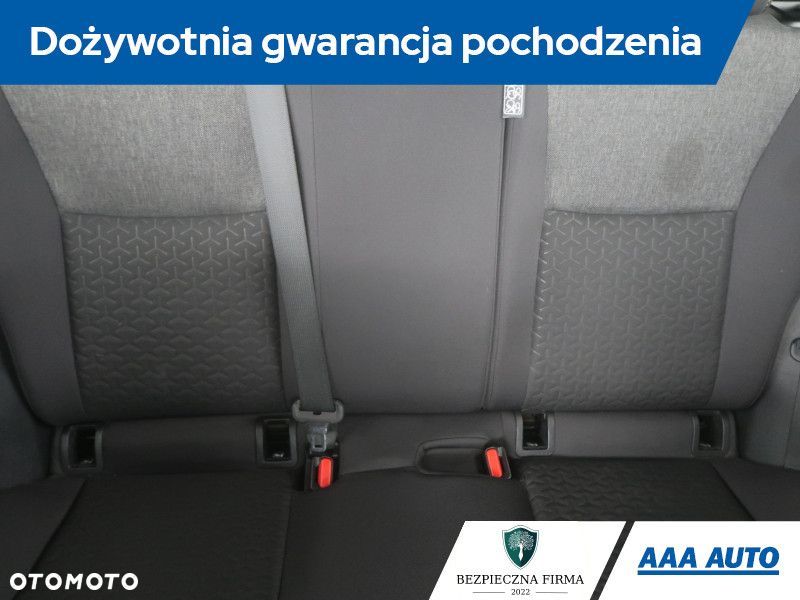 Toyota Yaris Cross - 12