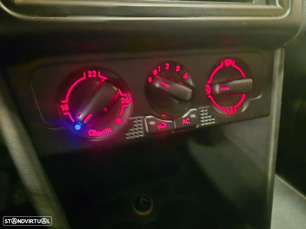 VW Polo 1.2 Confortline - 16