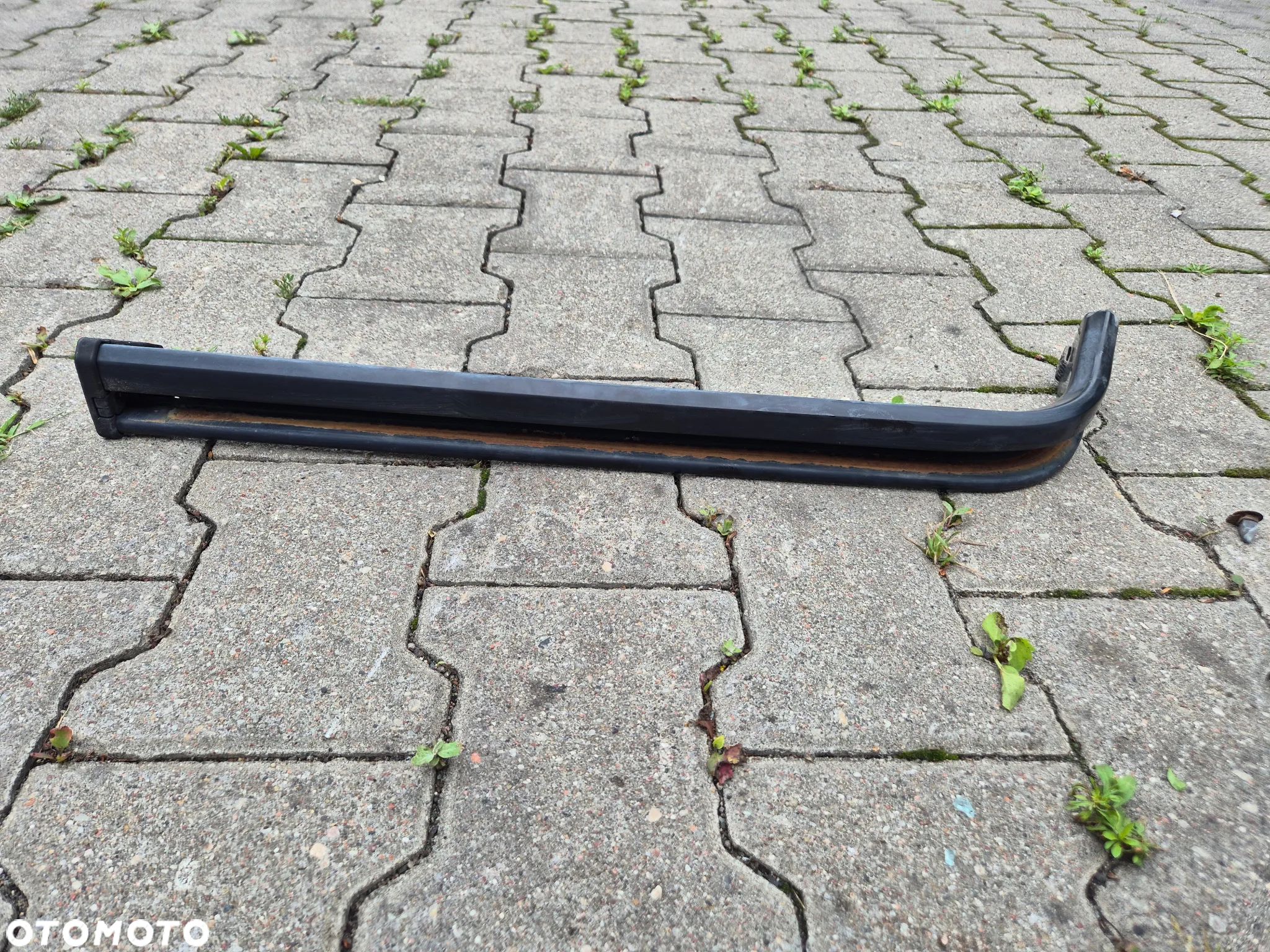 PROWADNICA DRZWI PRAWA ŚRODKOWA  FIORINO IV NEMO BIPPER  08r.+ - 1