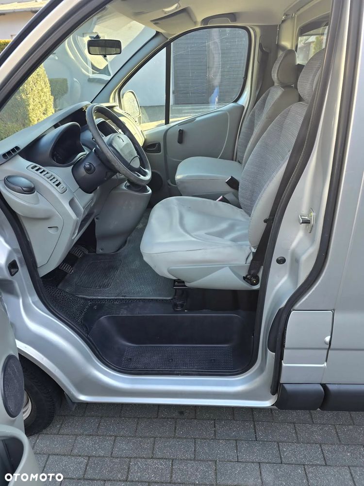 Renault Trafic - 12