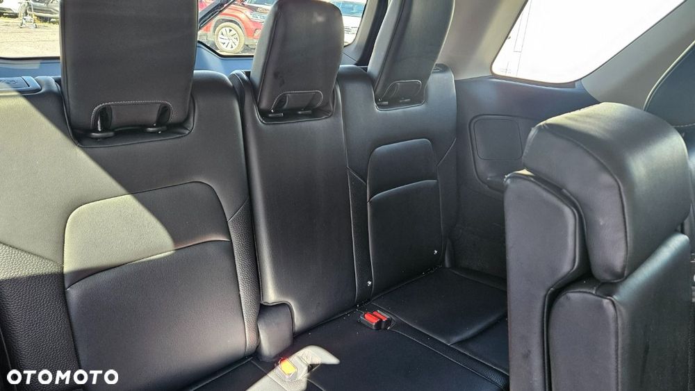 Nissan Pathfinder - 27