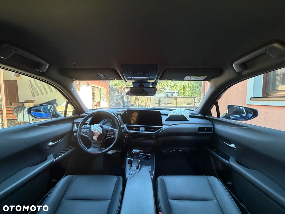 Lexus UX 250h F Sport 2WD - 23