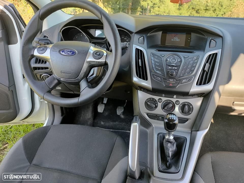 Ford Focus SW 1.6 TDCi Trend - 14