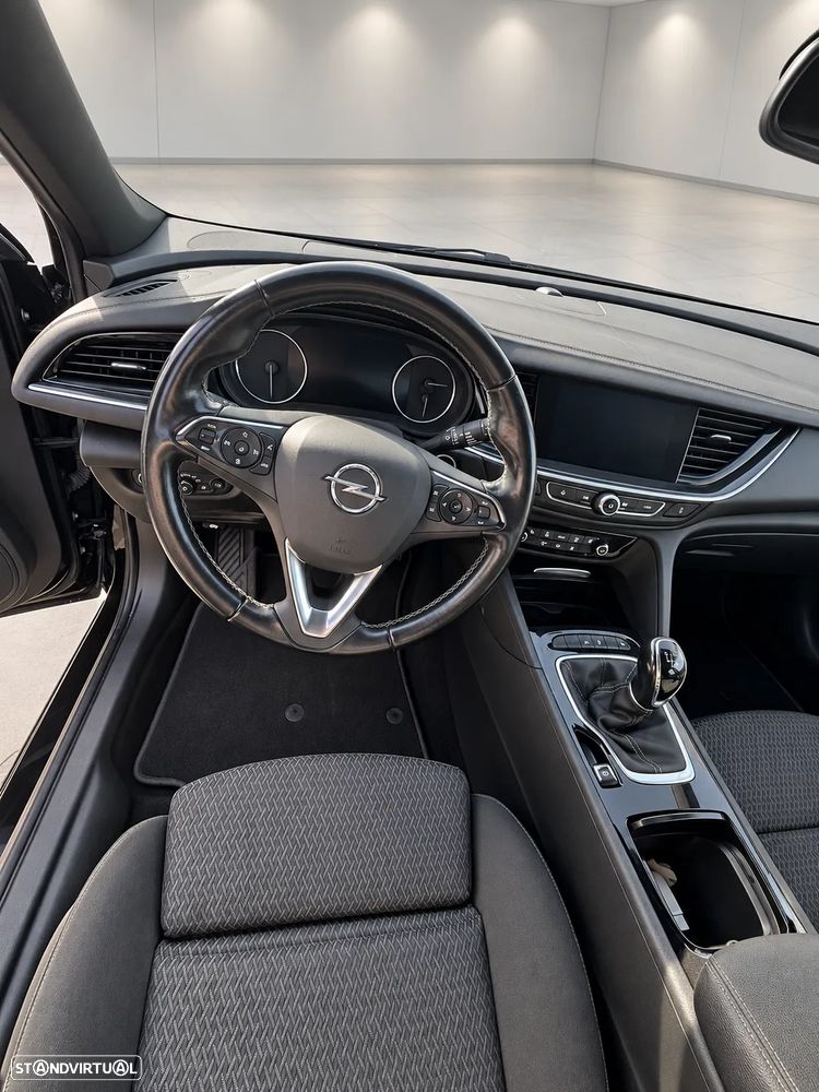 Opel Insignia Sports Tourer - 12