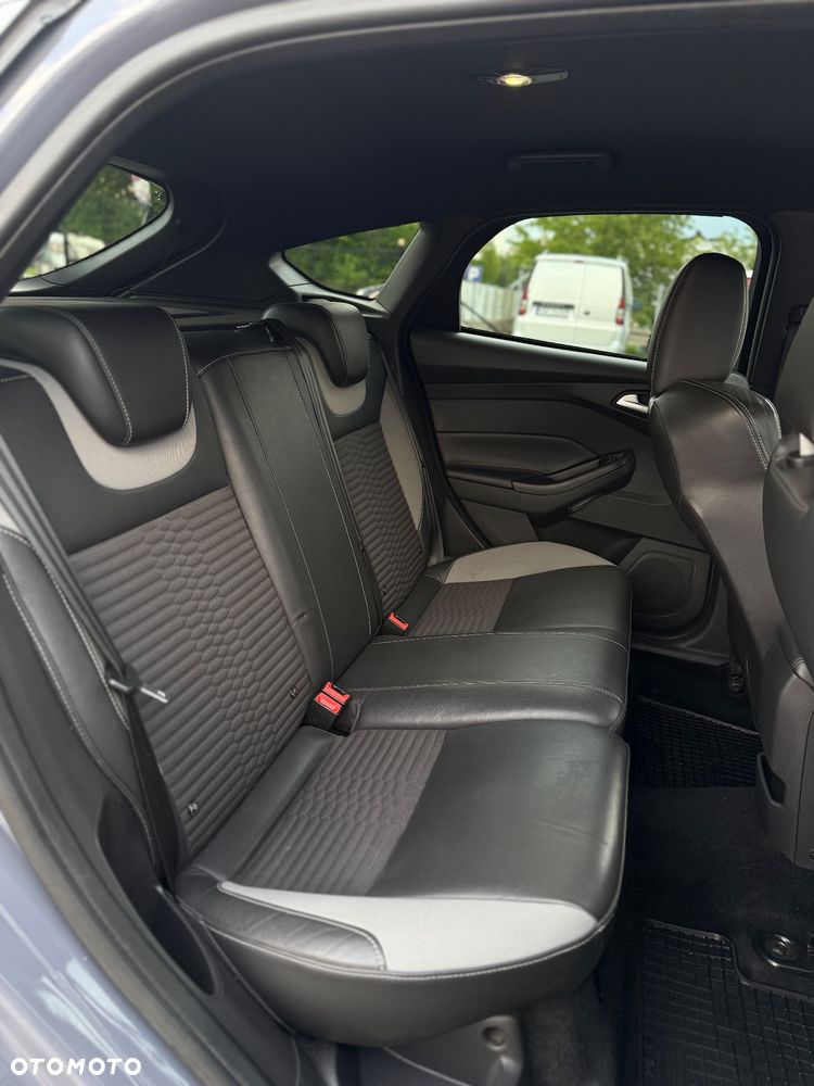Ford Focus 2.0 EcoBoost ST - 16